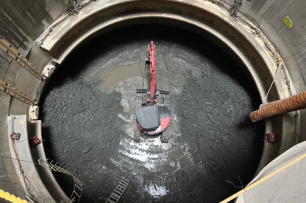 西谷浄水場　立坑上部