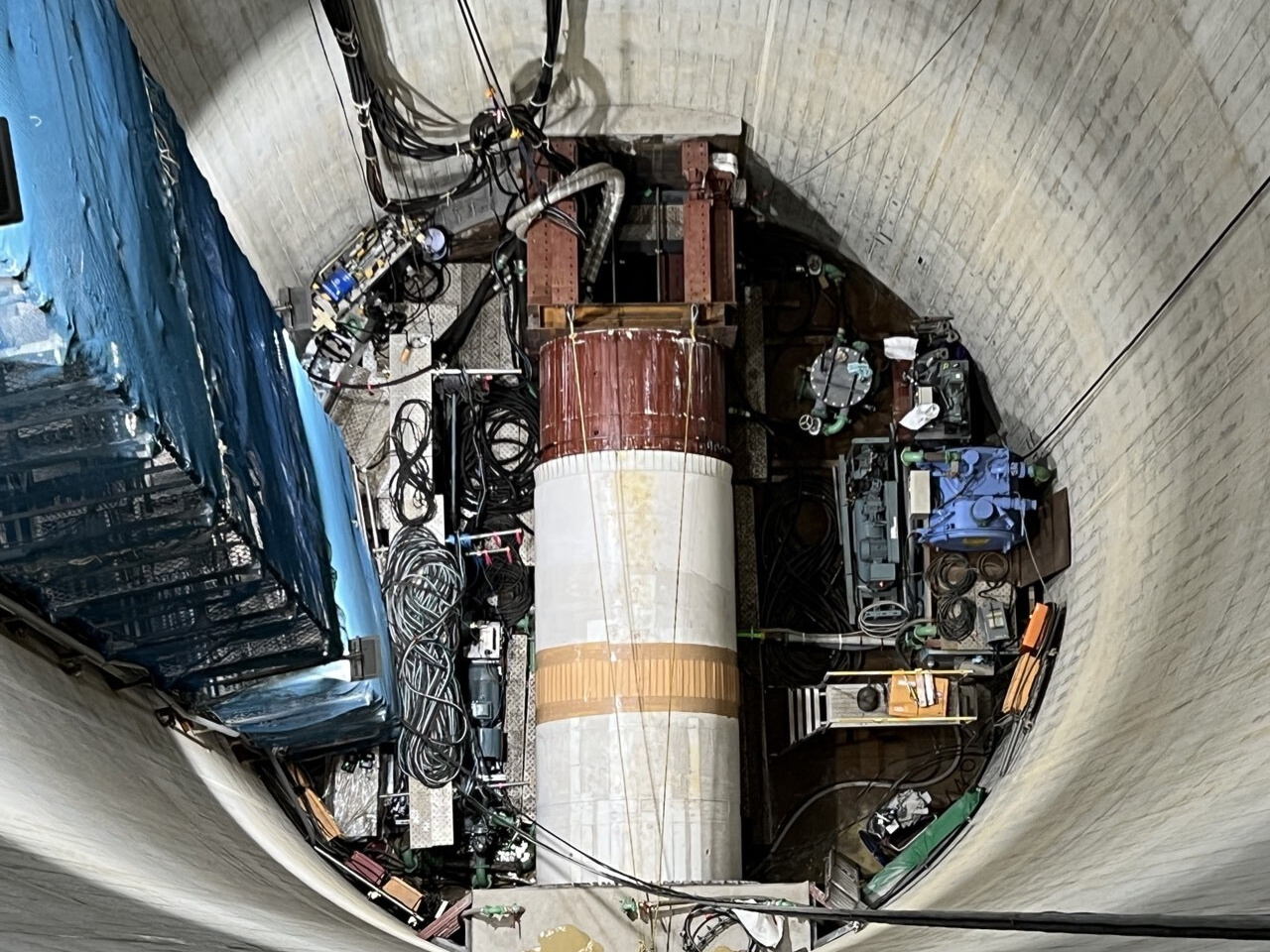 鶴ケ峰配水池　舗装完了状況