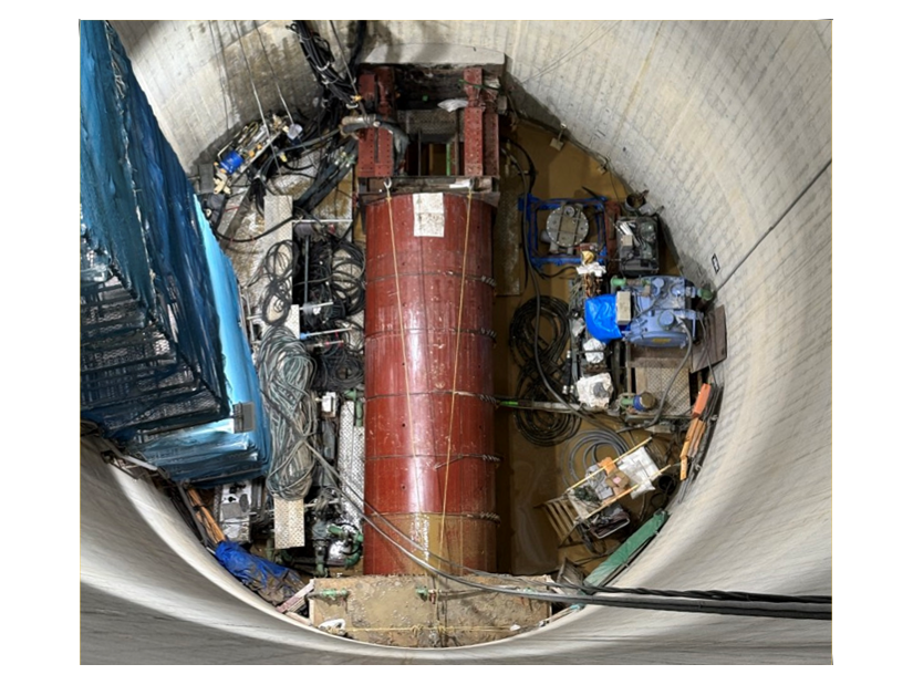 鶴ケ峰配水池　発信エントランス施工状況